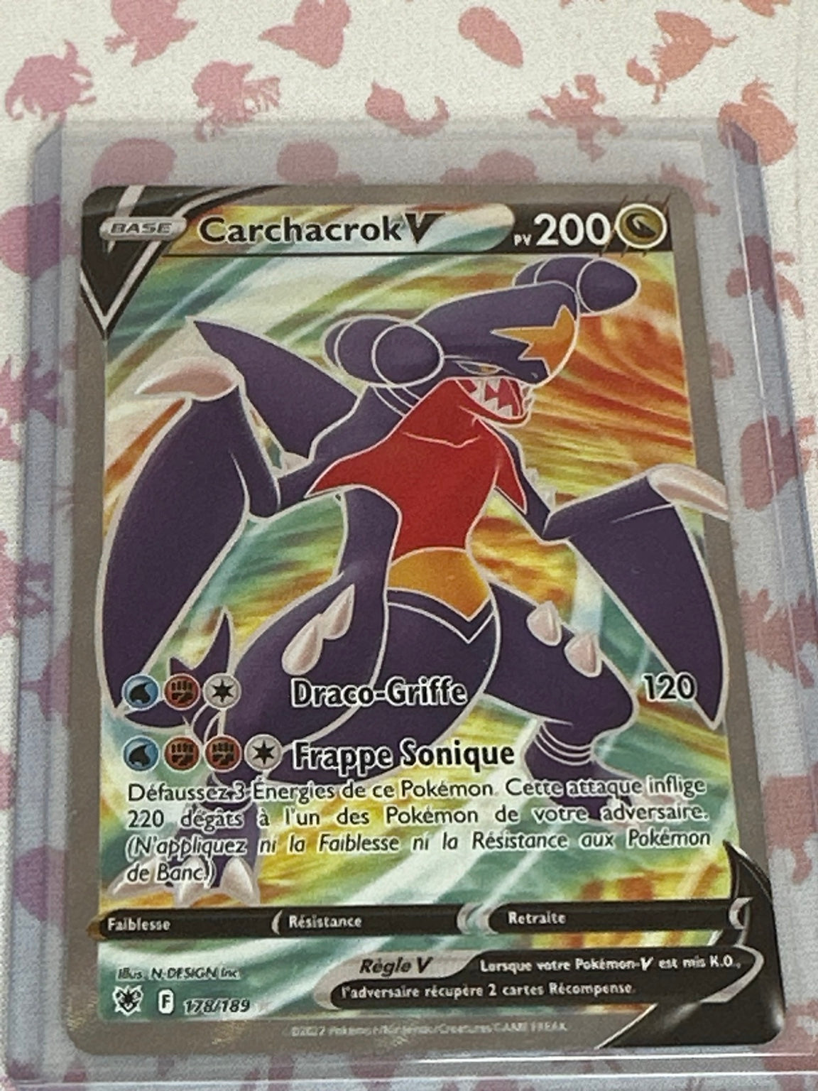 Carchacrok V 178/189 - Carte Pokémon française